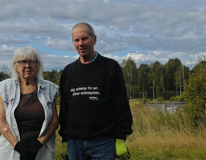 Elizabeth och Conny Salomonsson, Hidingen